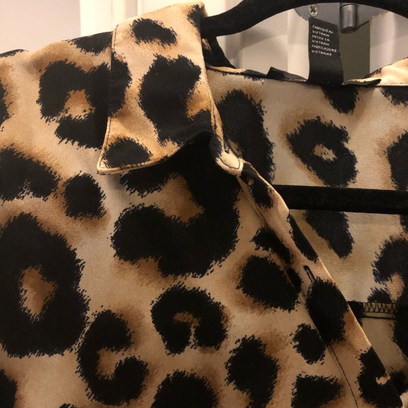 FOREVER 21 - Long Sleeve Top - Picture 5 of 9